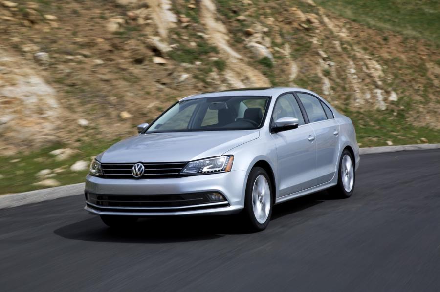  Volkswagen Jetta 2015 года  (US) (фото 23 из 62)